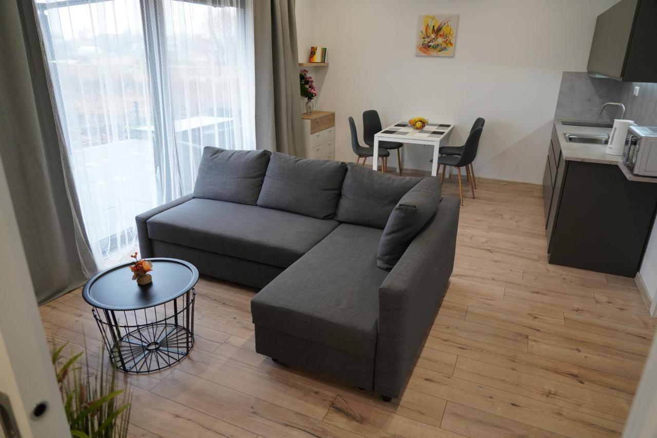 Apartman Zuzana Nesvady Εξωτερικό φωτογραφία